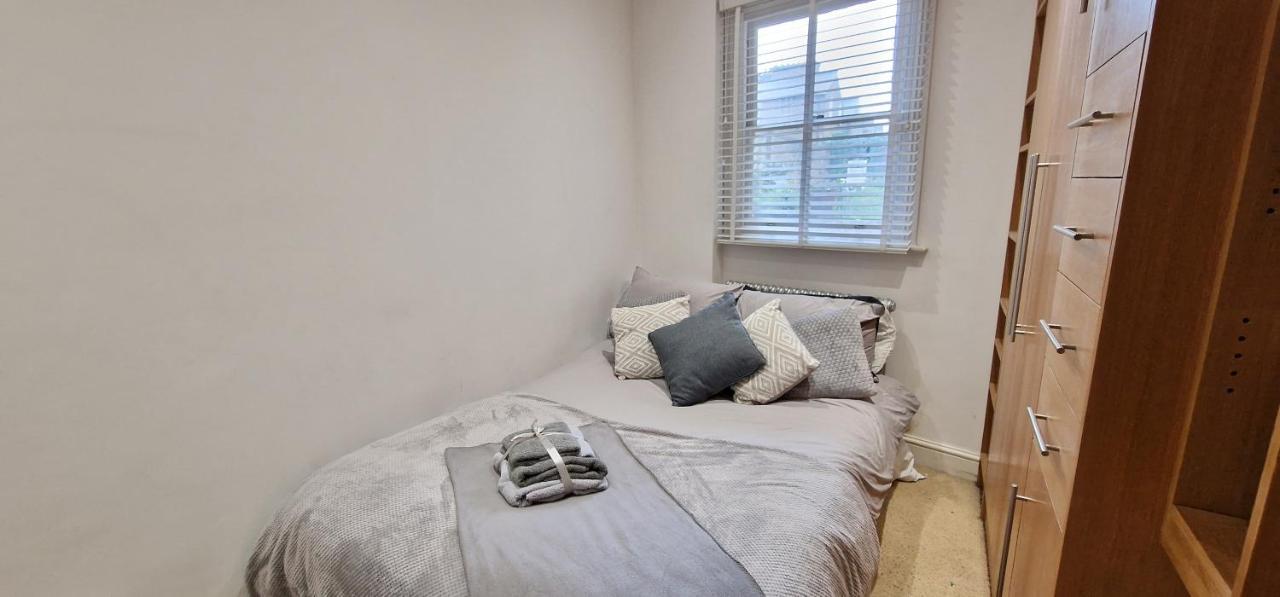 Ferienwohnung Action Packed Local 3Br 1 Mins Walk To Everything London Exterior foto